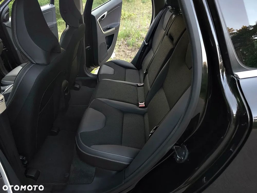 Volvo XC 60 DRIVe Momentum - 37