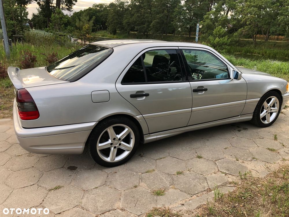 Mercedes-Benz Klasa C 43 AMG - 15