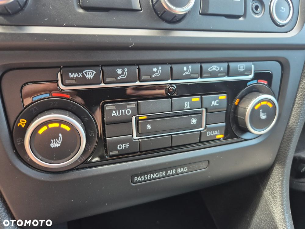 Volkswagen Golf 1.2 TSI BlueMotion Technology MATCH - 27