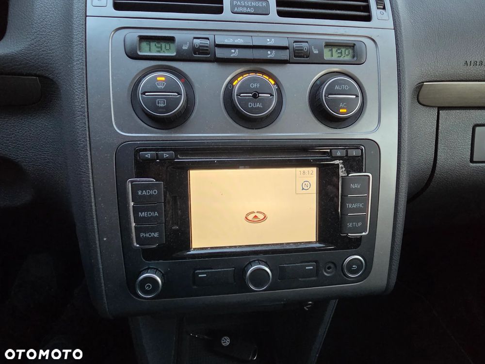 Volkswagen Touran - 2