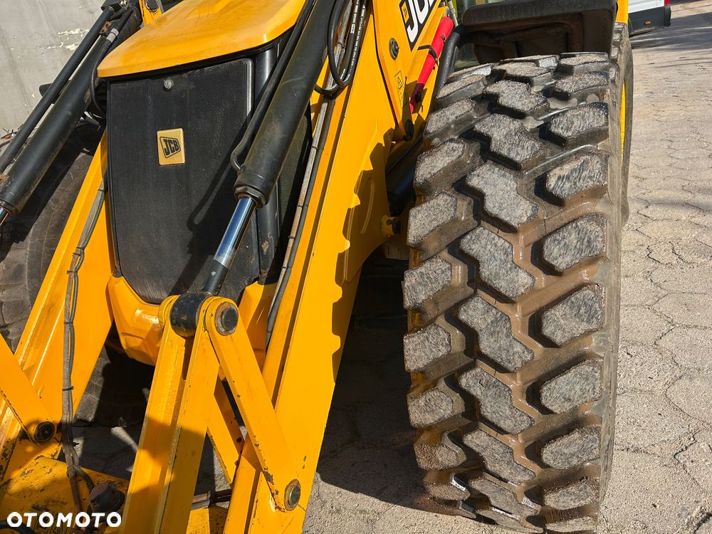 JCB 4 CX - 3