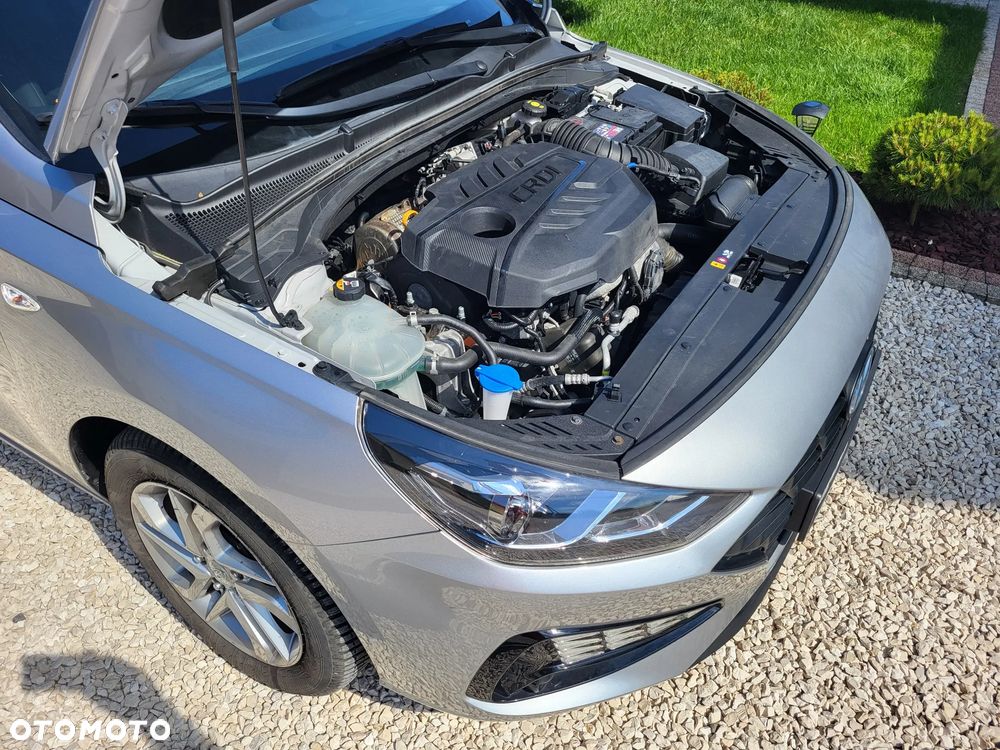 Hyundai i30 1.6 D Classic + - 22