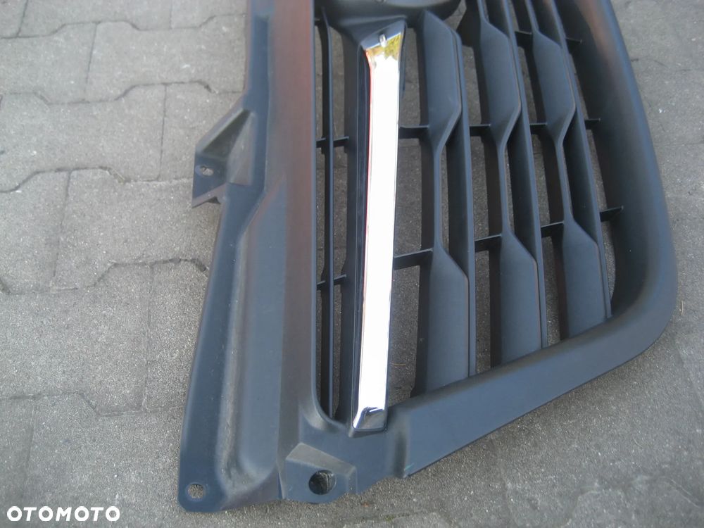 opel movano b ii lift 19-21r atrapa grill 623107683r - 3