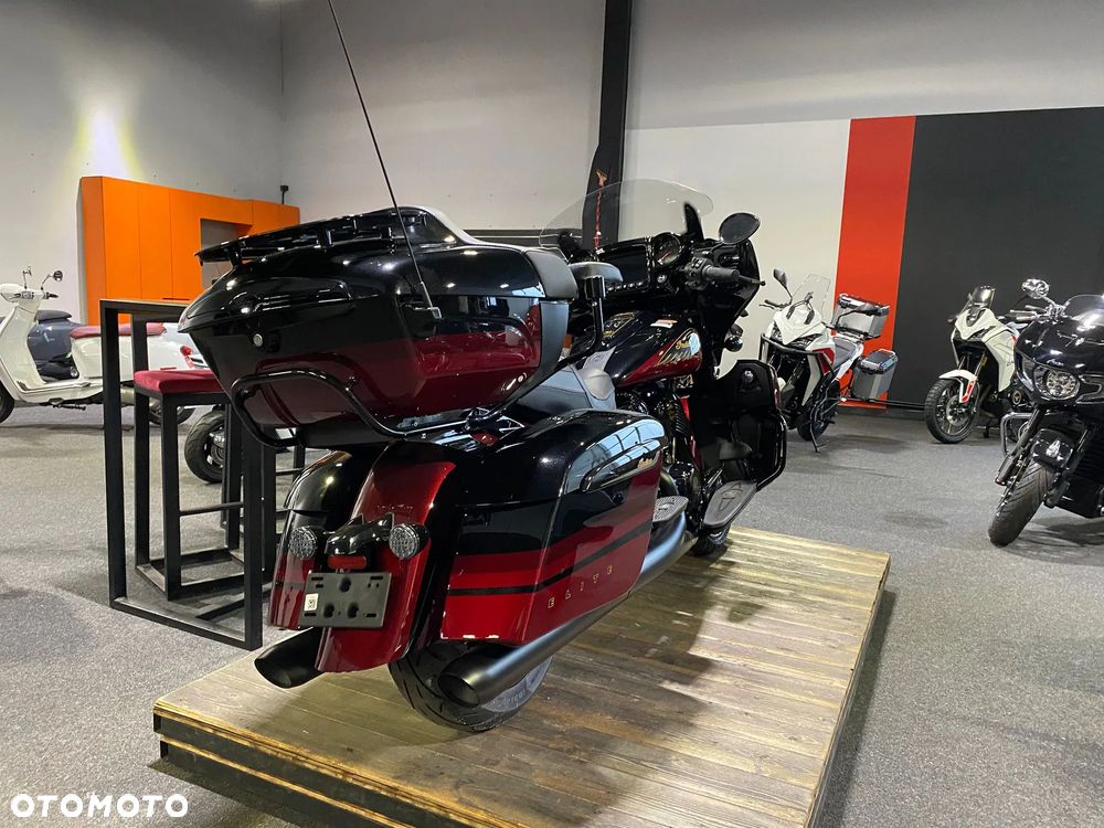 Indian Roadmaster - 8