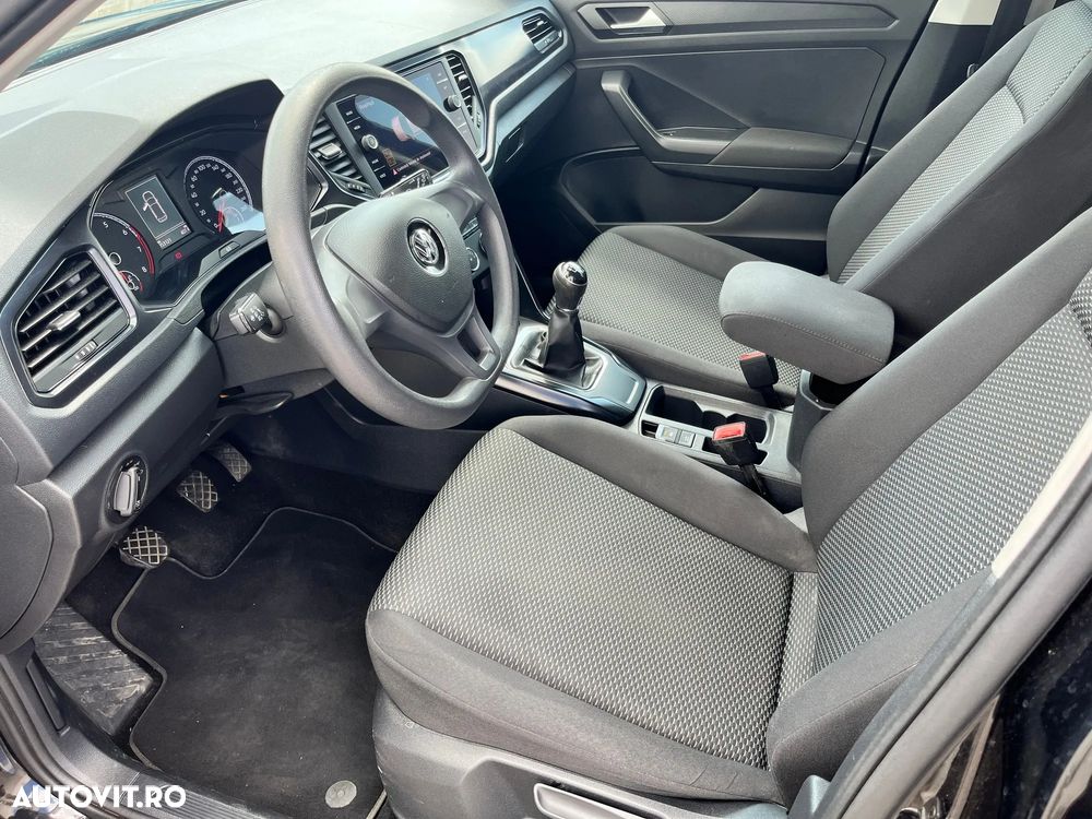 Volkswagen T-Roc - 11