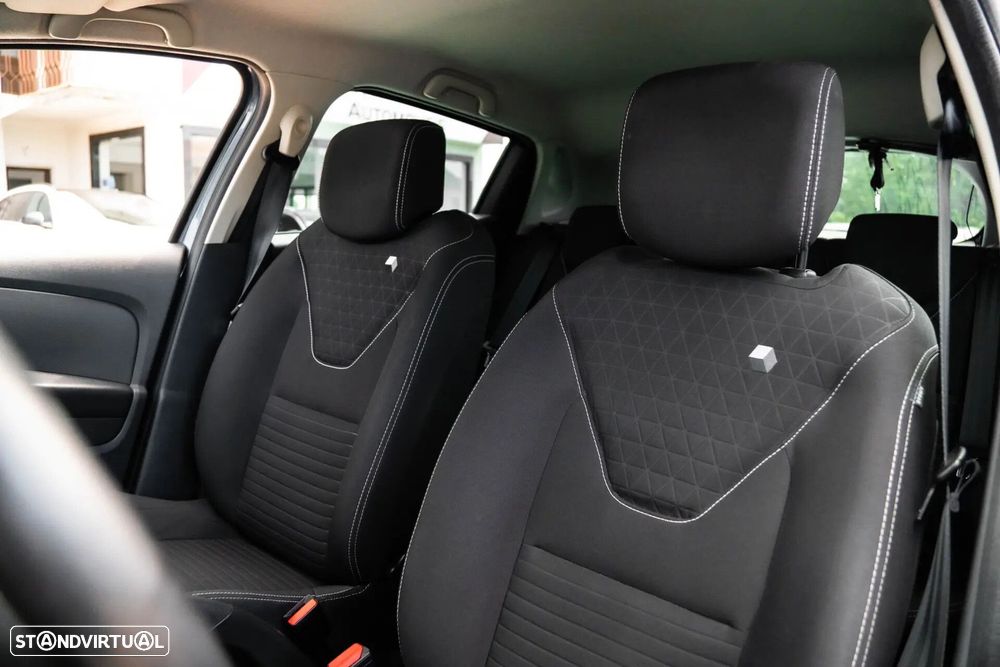 Renault Clio 1.5 dCi Limited EDition - 19