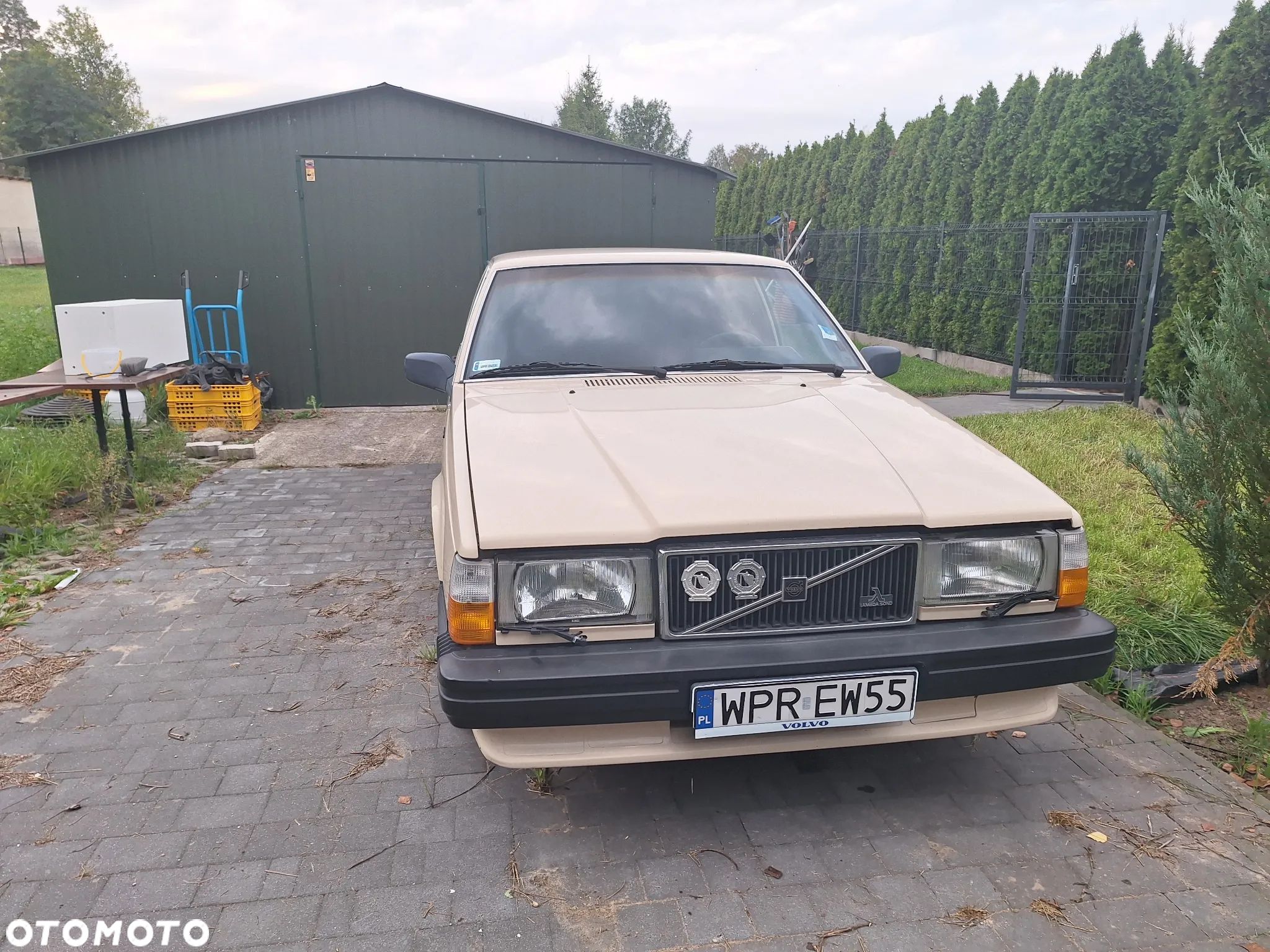 Volvo Seria 700 - 1