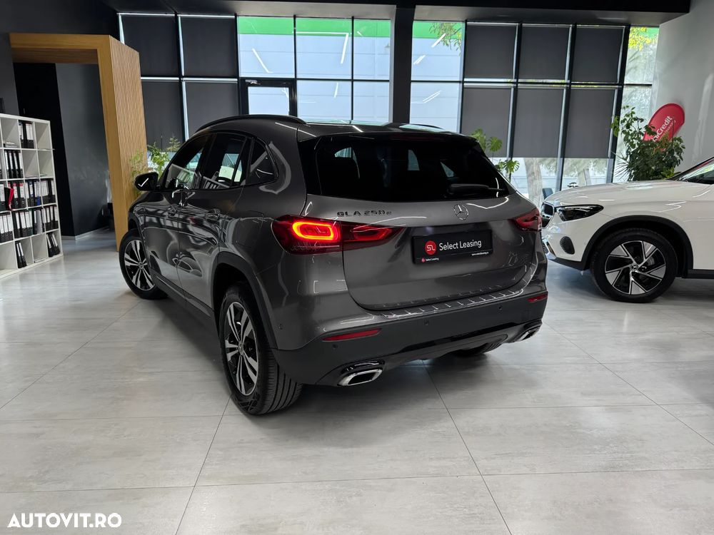 Mercedes-Benz GLA 250 e 8G-DCT Progressive Advanced - 4