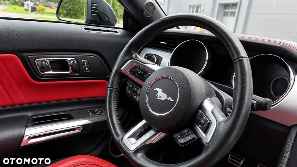Ford Mustang - 33