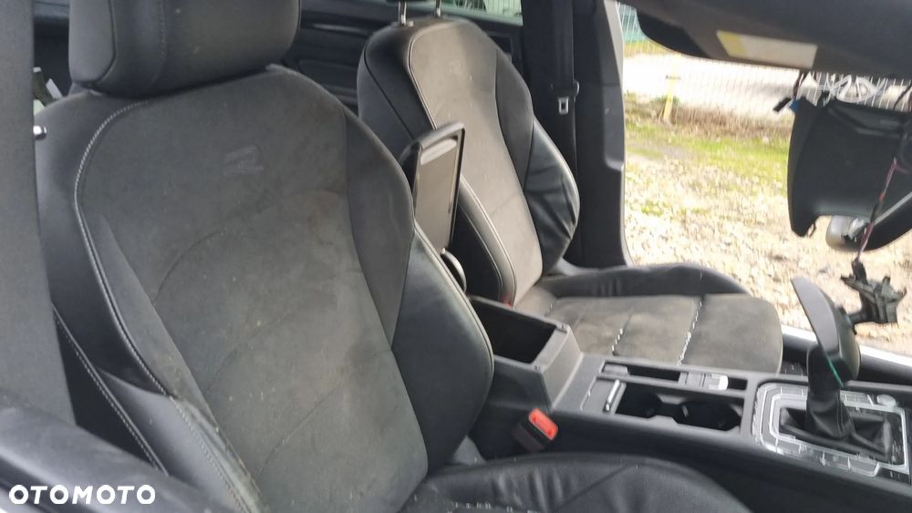 Volkswagen Arteon 2.0 TDI SCR DSG R-Line - 22