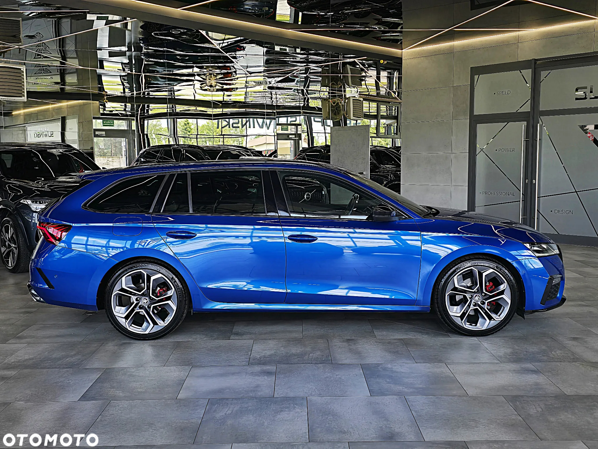 Skoda Octavia Combi 2.0 TDI DSG 4x4 RS - 9