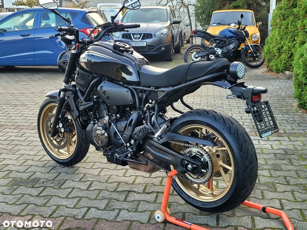 Yamaha XSR - 17