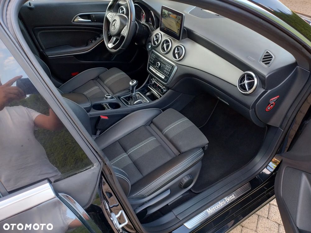 Mercedes-Benz CLA 200 UrbanStyle Edition - 7