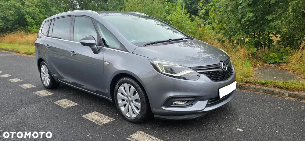 Opel Zafira 2.0 D (CDTI ecoFLEX) Start/Stop Active - 2