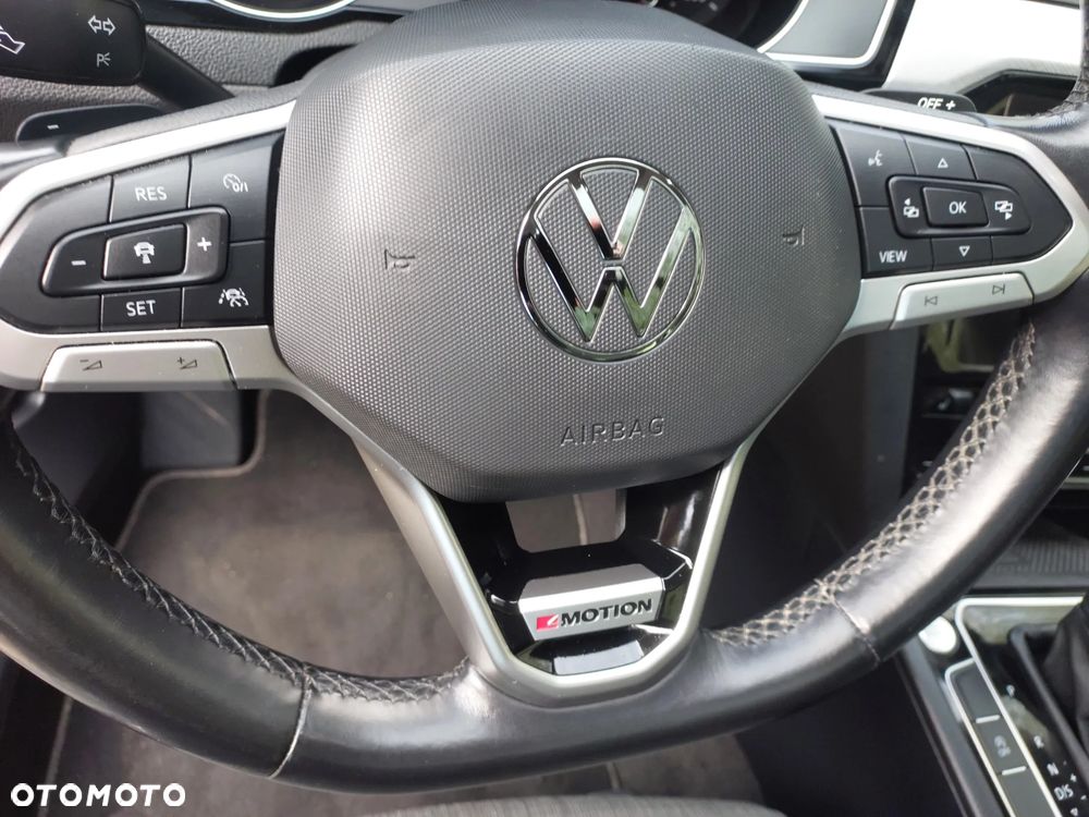 Volkswagen Passat 2.0 TDI SCR DSG 4Motion Elegance - 12