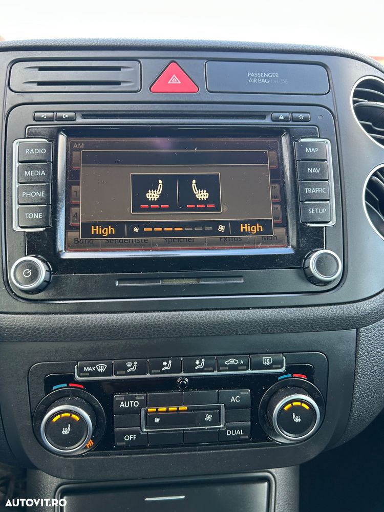 Volkswagen Golf Plus 1.6 TDI DPF BMT Highline DSG - 6