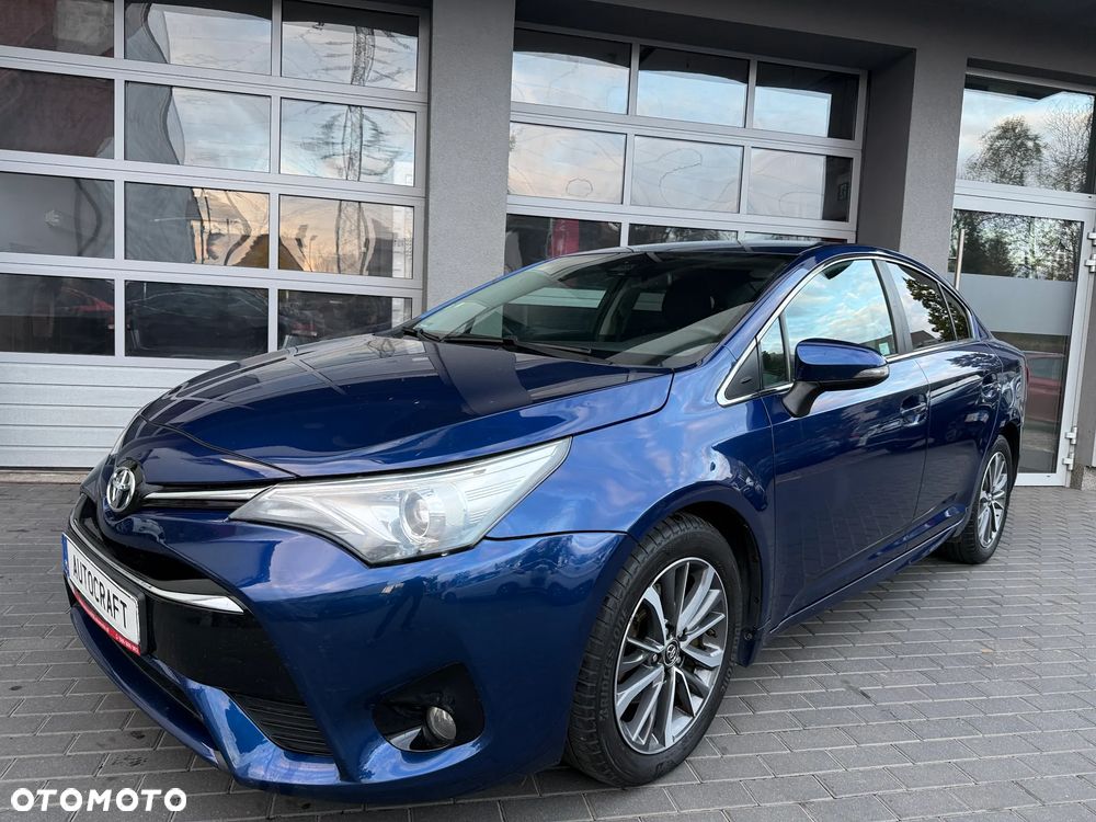 Toyota Avensis 2.0 Premium MS - 25