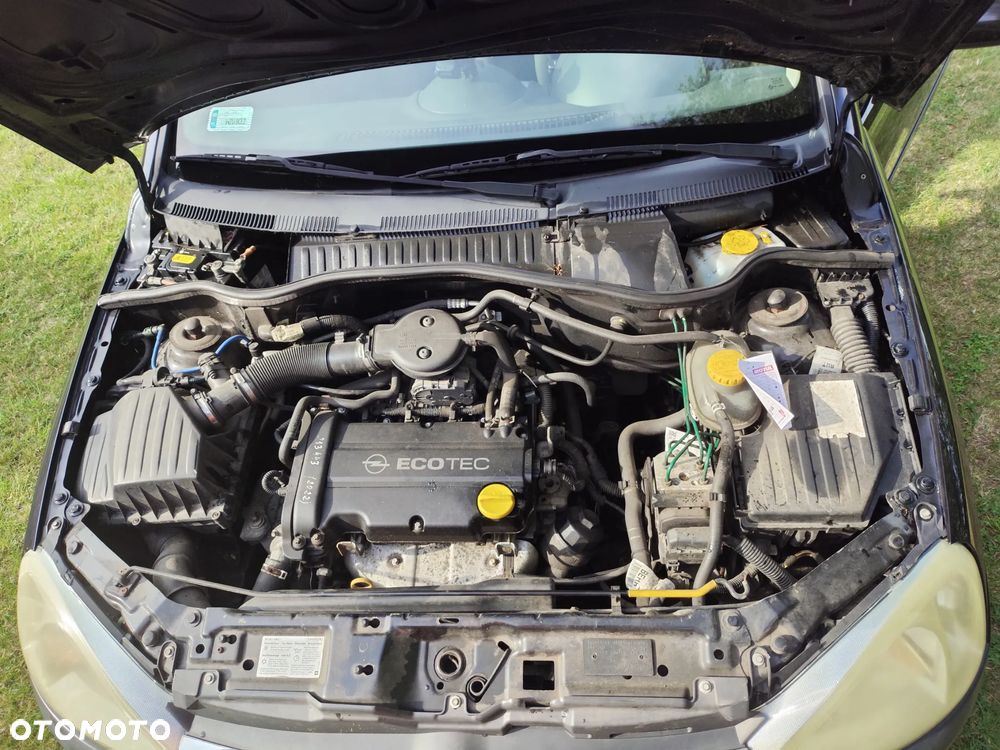 Opel Corsa 1.2 16V Cosmo - 12