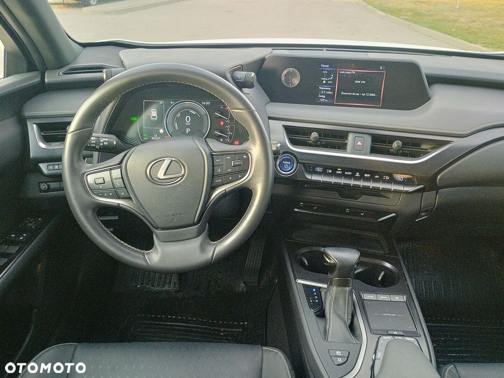 Lexus UX - 14