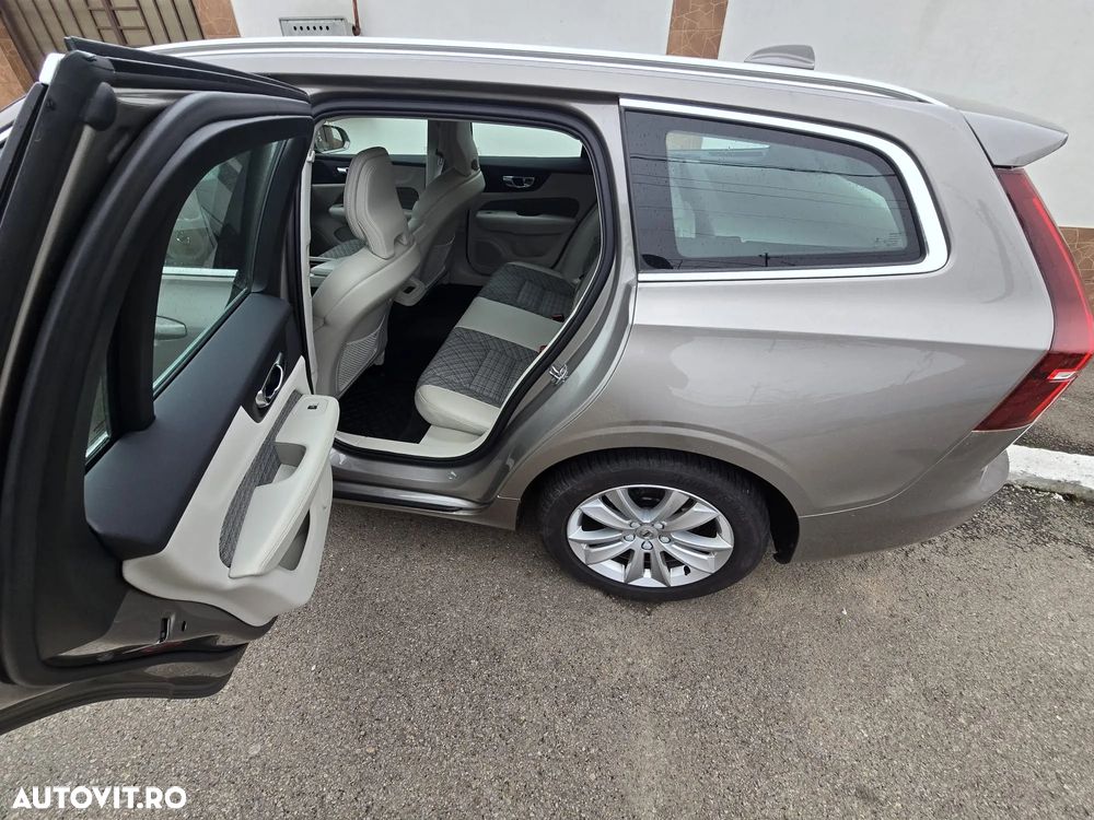Volvo V60 D4 Momentum - 16