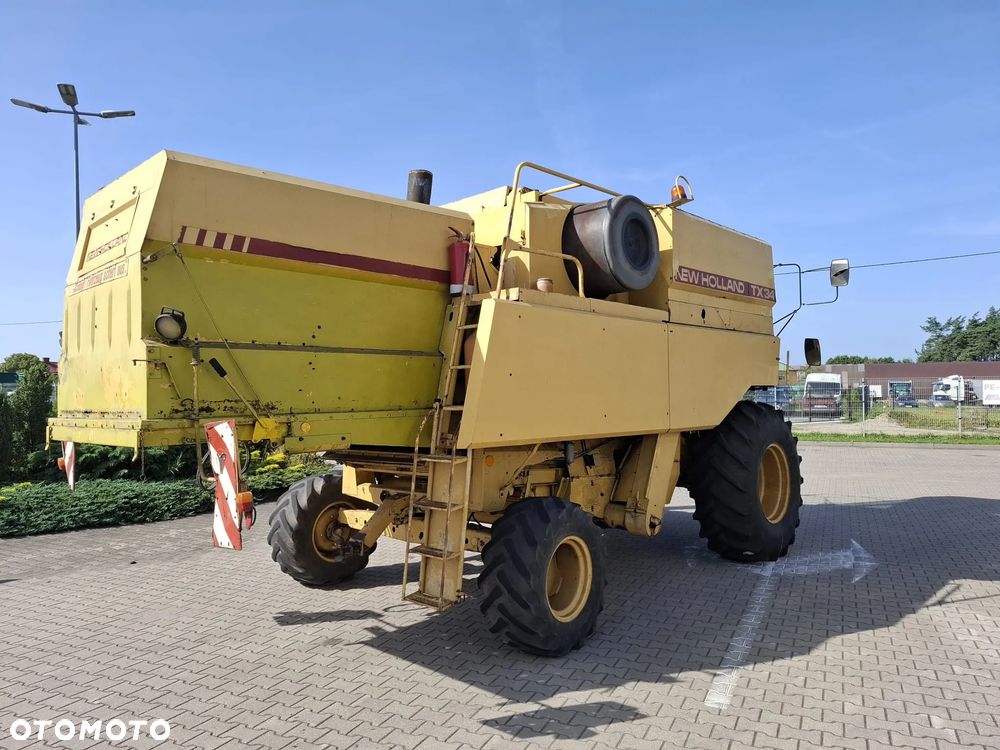 New Holland TX 34 - 4