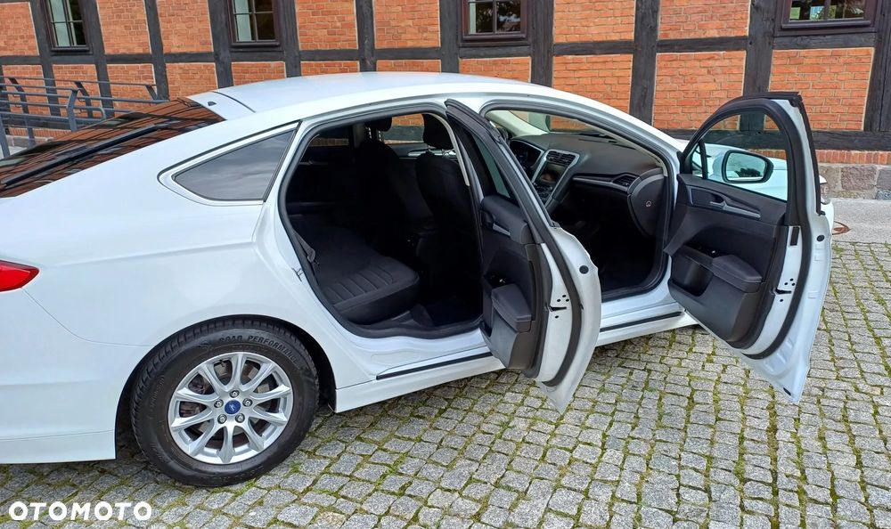 Ford Mondeo 2.0 TDCi STart-Stopp Titanium - 35