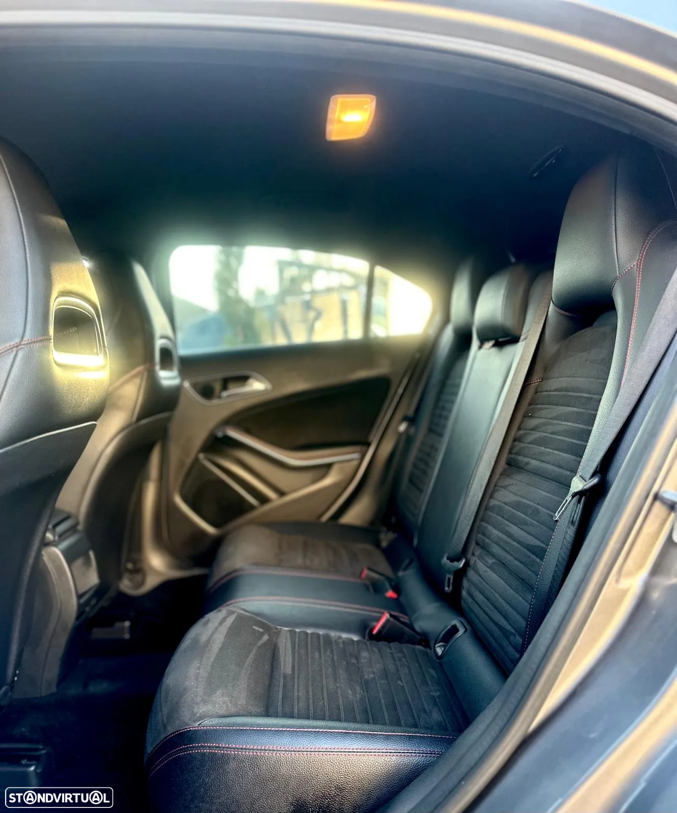 Mercedes-Benz A 180 d AMG Line - 13