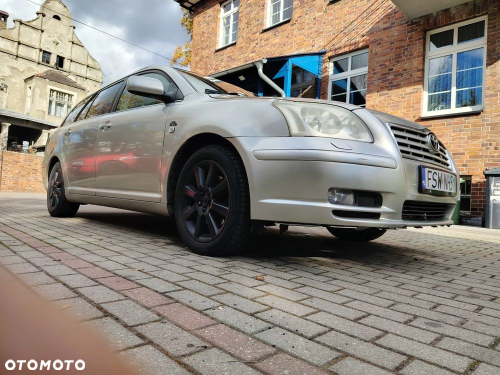 Toyota Avensis 2.0 D-4D High - 2