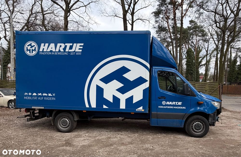 Mercedes-Benz Sprinter - 9