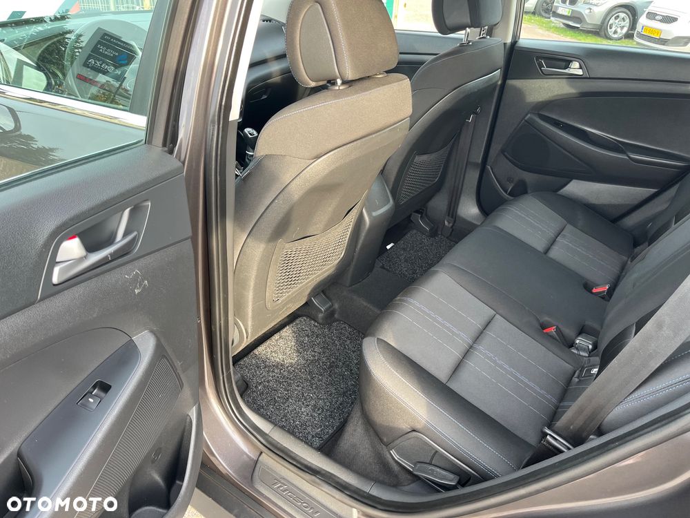 Hyundai Tucson 1.7 CRDI BlueDrive Comfort 2WD - 19