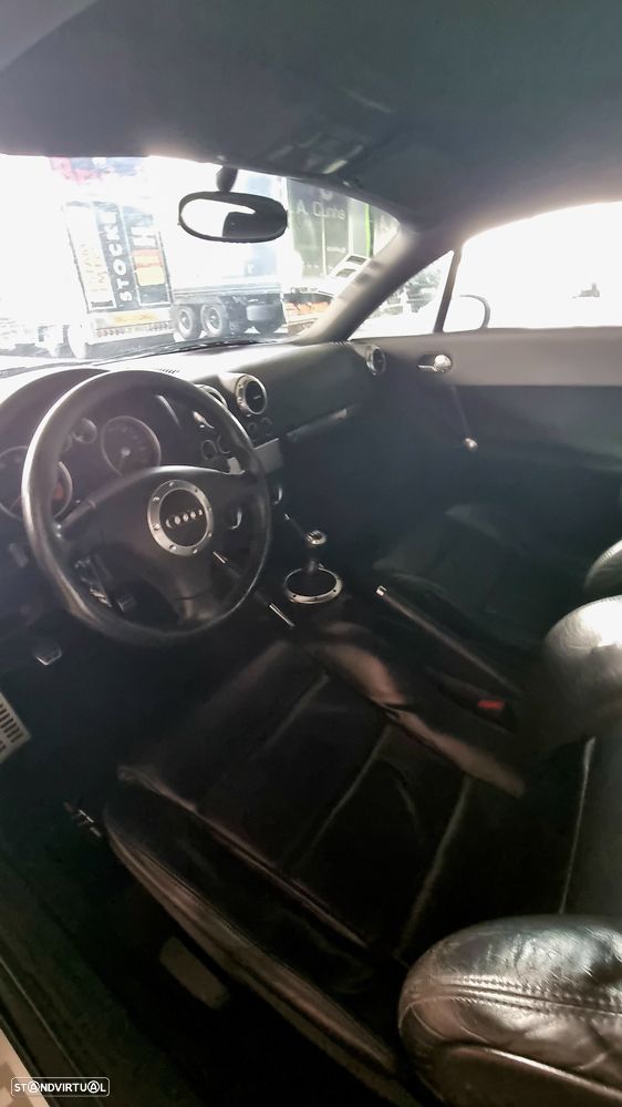 Audi TT Coupé 1.8 T - 8