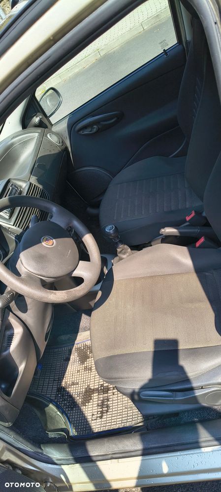 Fiat Punto - 10