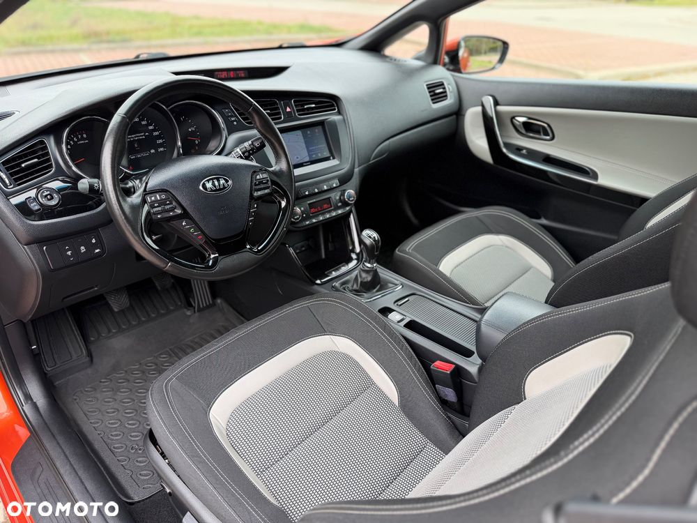 Kia ProCeed 1.6 GDI ISG Vision - 13