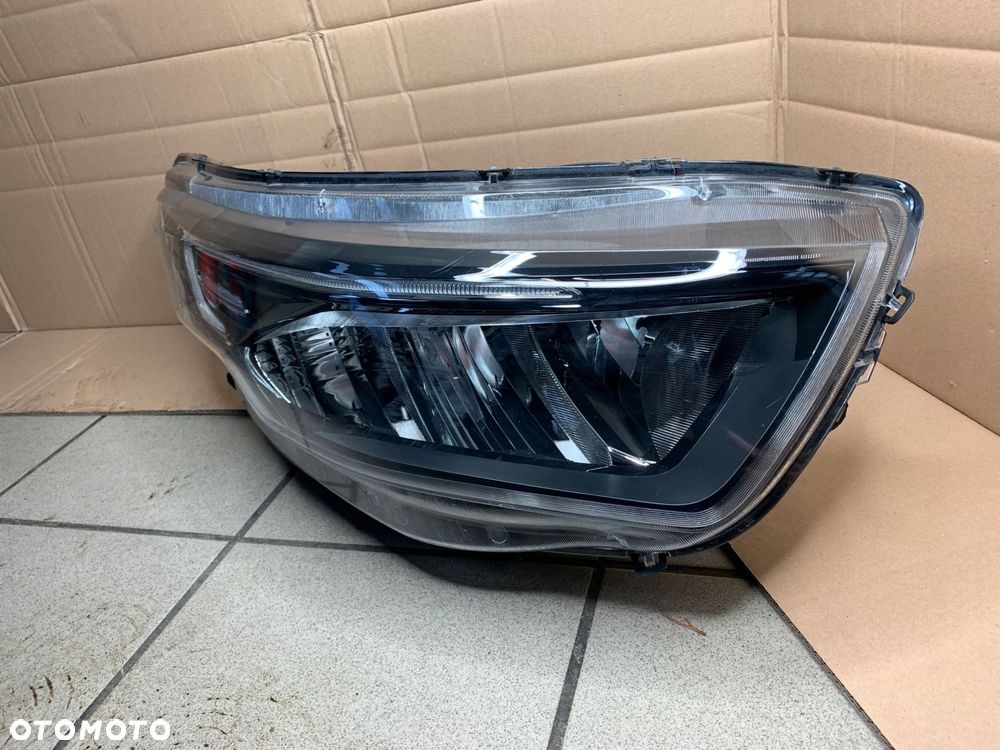 lampa prawa przednia iveco daily full led idealna - 3