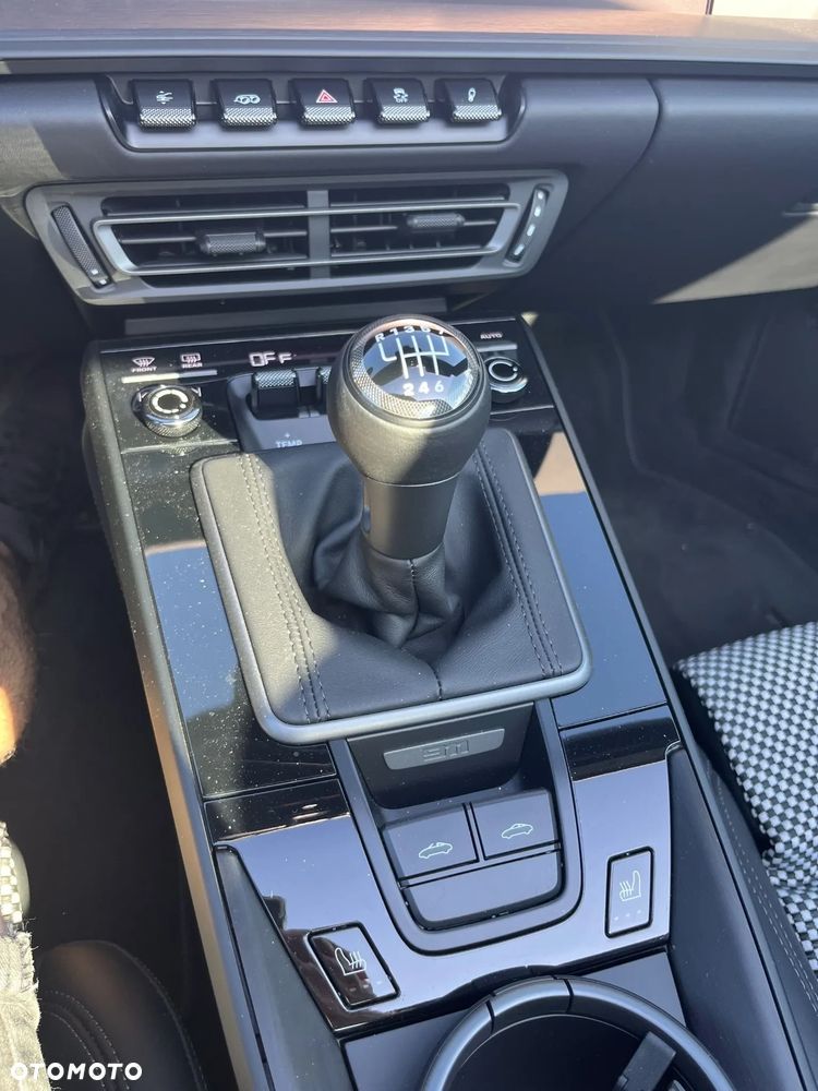 Porsche 911 - 25