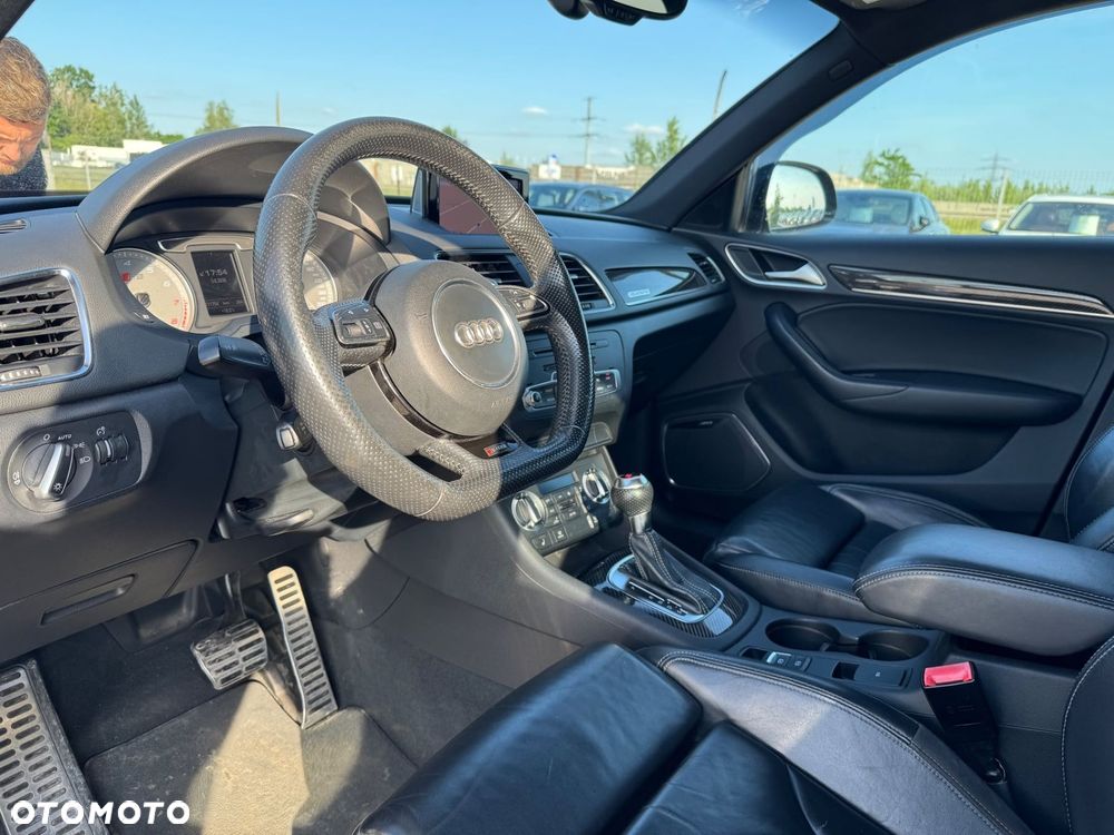Audi RS Q3 2.5 TFSI quattro S tronic - 11