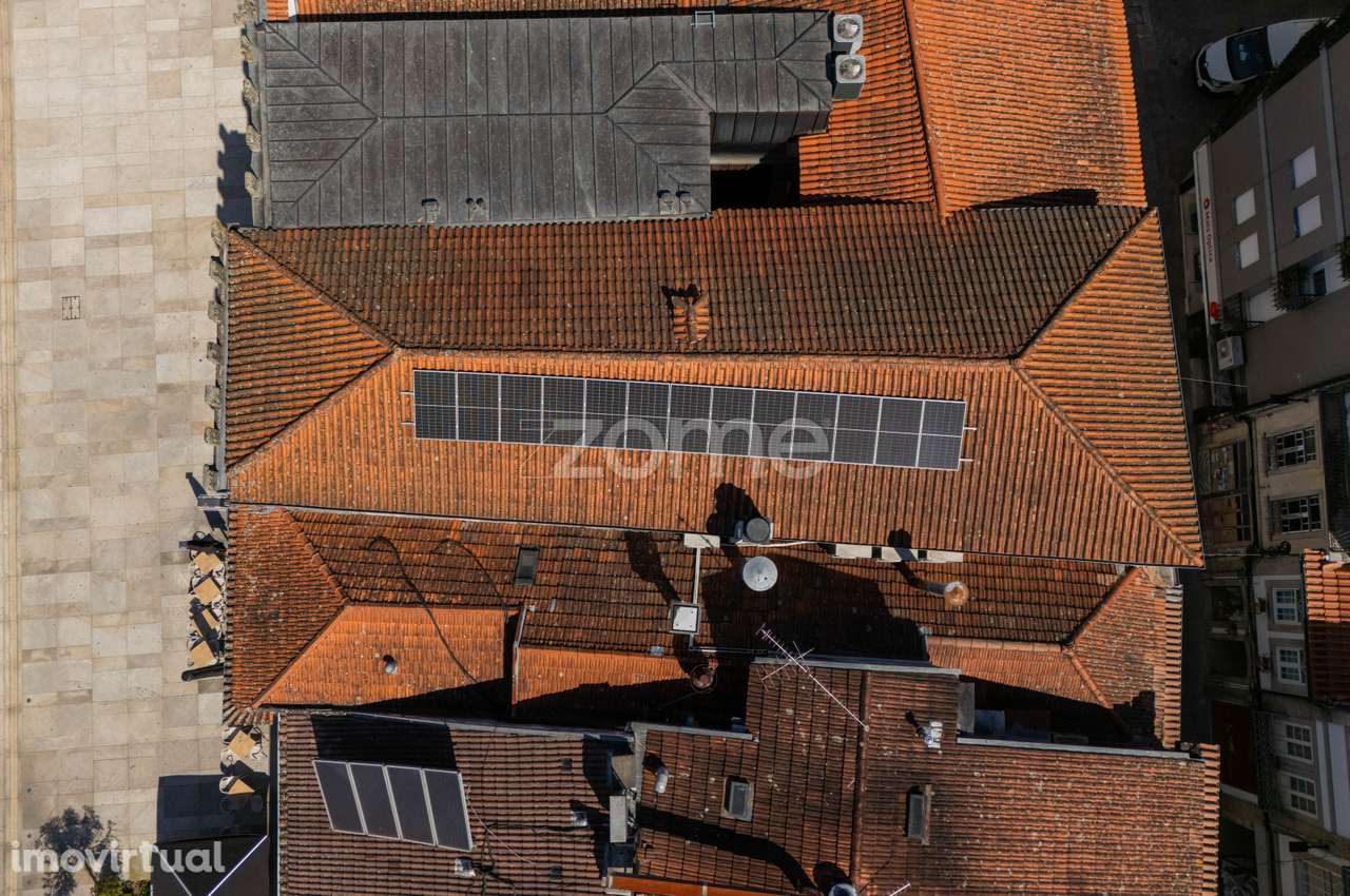 À Venda Prédio com - Grande imagem: 3/30