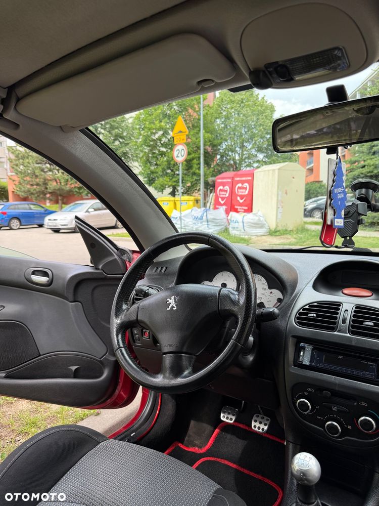 Peugeot 206 CC 1.6 - 16