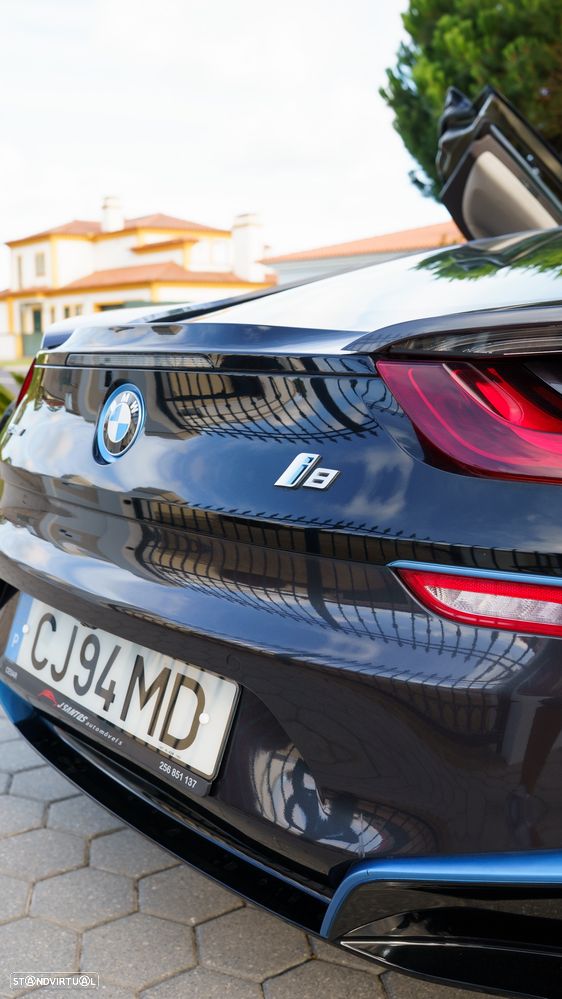 BMW i8 Standard - 8