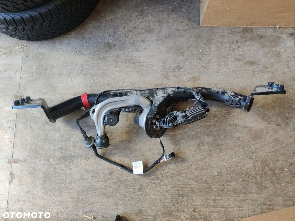 Hak holowniczy elektryczny Mercedes W177 - 1