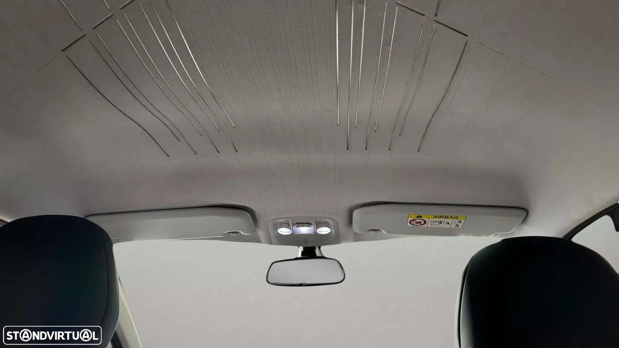 Peugeot 2008 1.2 PureTech Style - 14