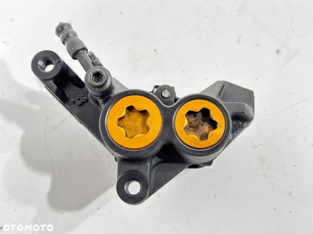 Zacisk hamulca lewy Yamaha T MAX T-MAX 500 06-13r. - 3