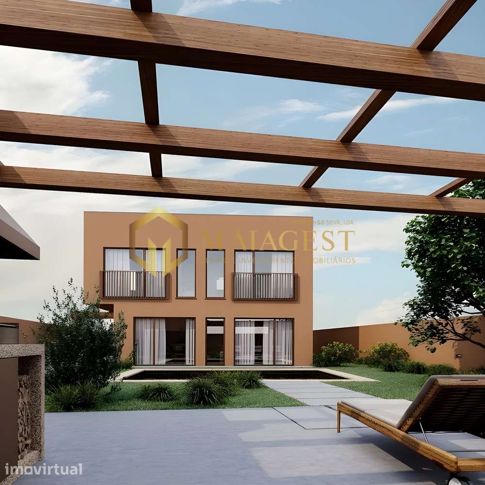 Moradia de Luxo em Reconstrução Total com Piscina - Grande imagem: 4/12