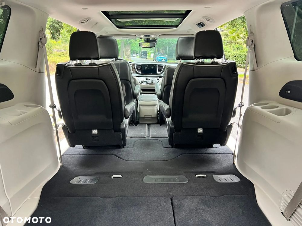 Chrysler Pacifica - 18