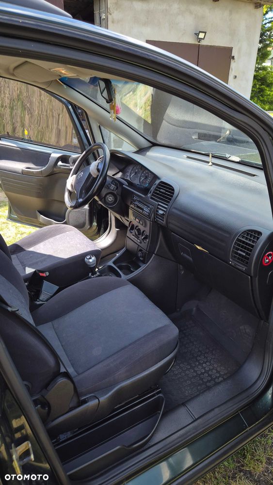Opel Zafira - 8