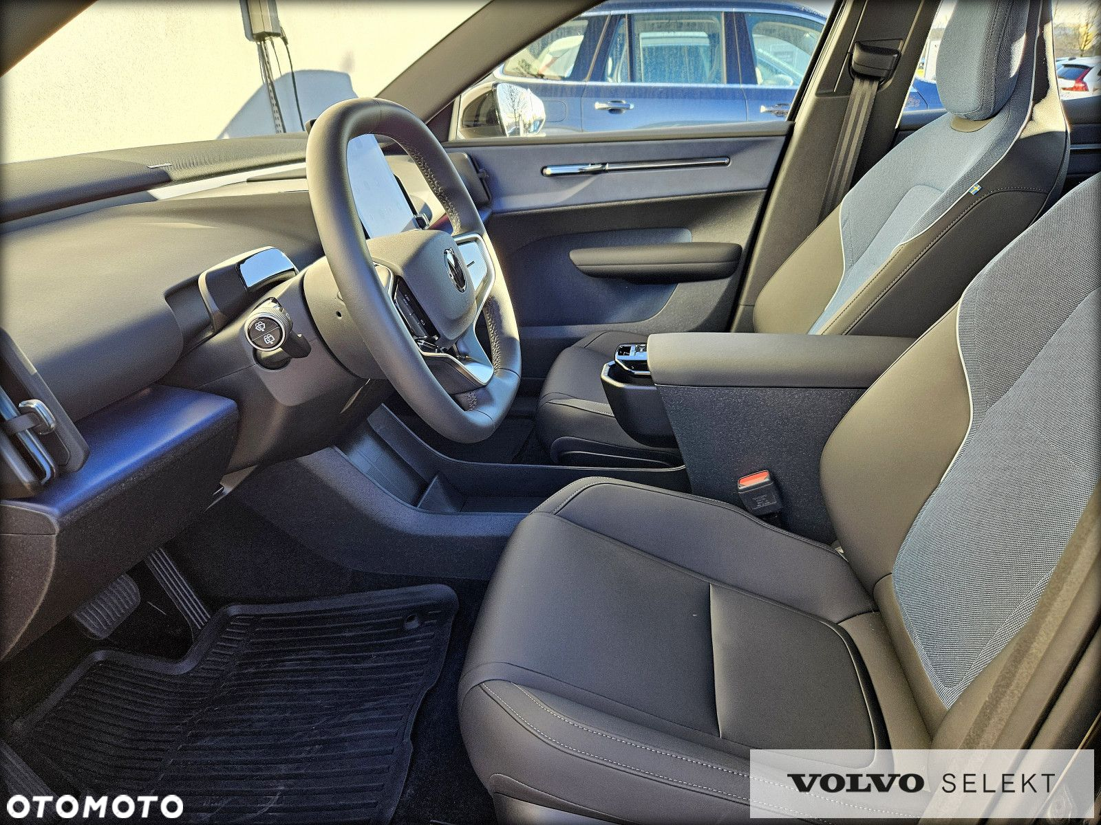Volvo EX30 - 12