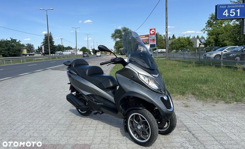 Piaggio MP-3 - 9
