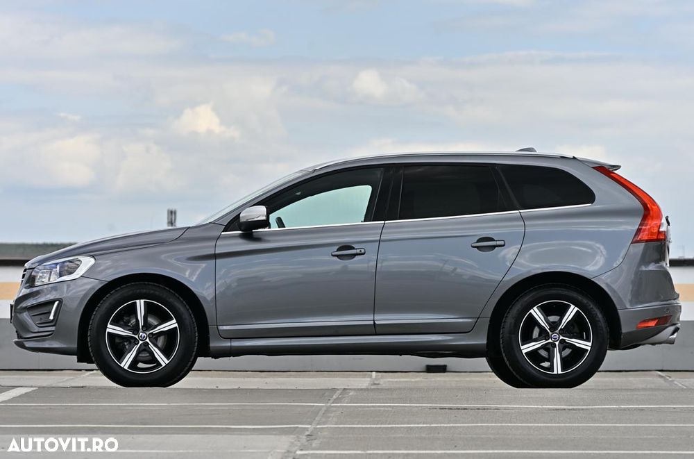 Volvo XC 60 D5 AWD Geartronic Momentum - 6