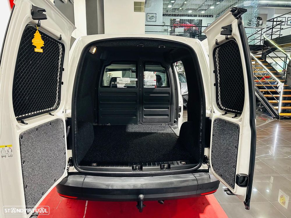 VW Caddy 2.0 TDI (5L) DSG - 40