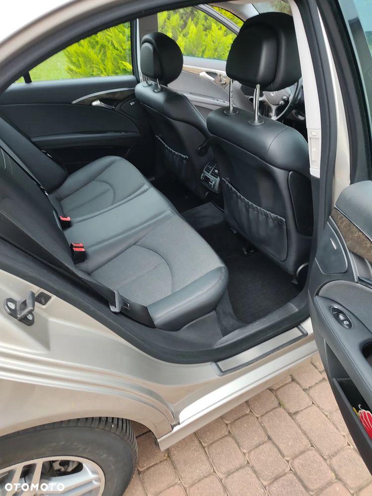 Mercedes-Benz Klasa E 320 CDI 4Matic Automatik Avantgarde DPF - 15